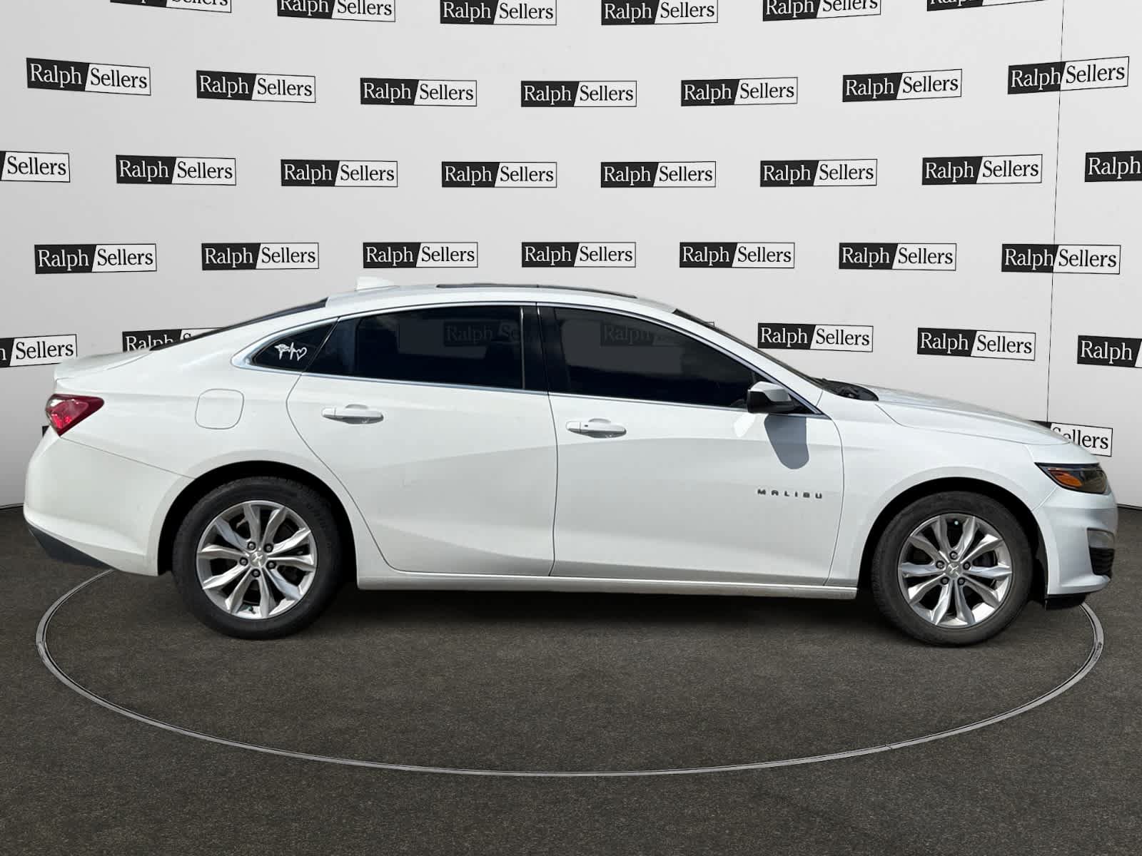 Used 2021 Chevrolet Malibu LT FWD image 7