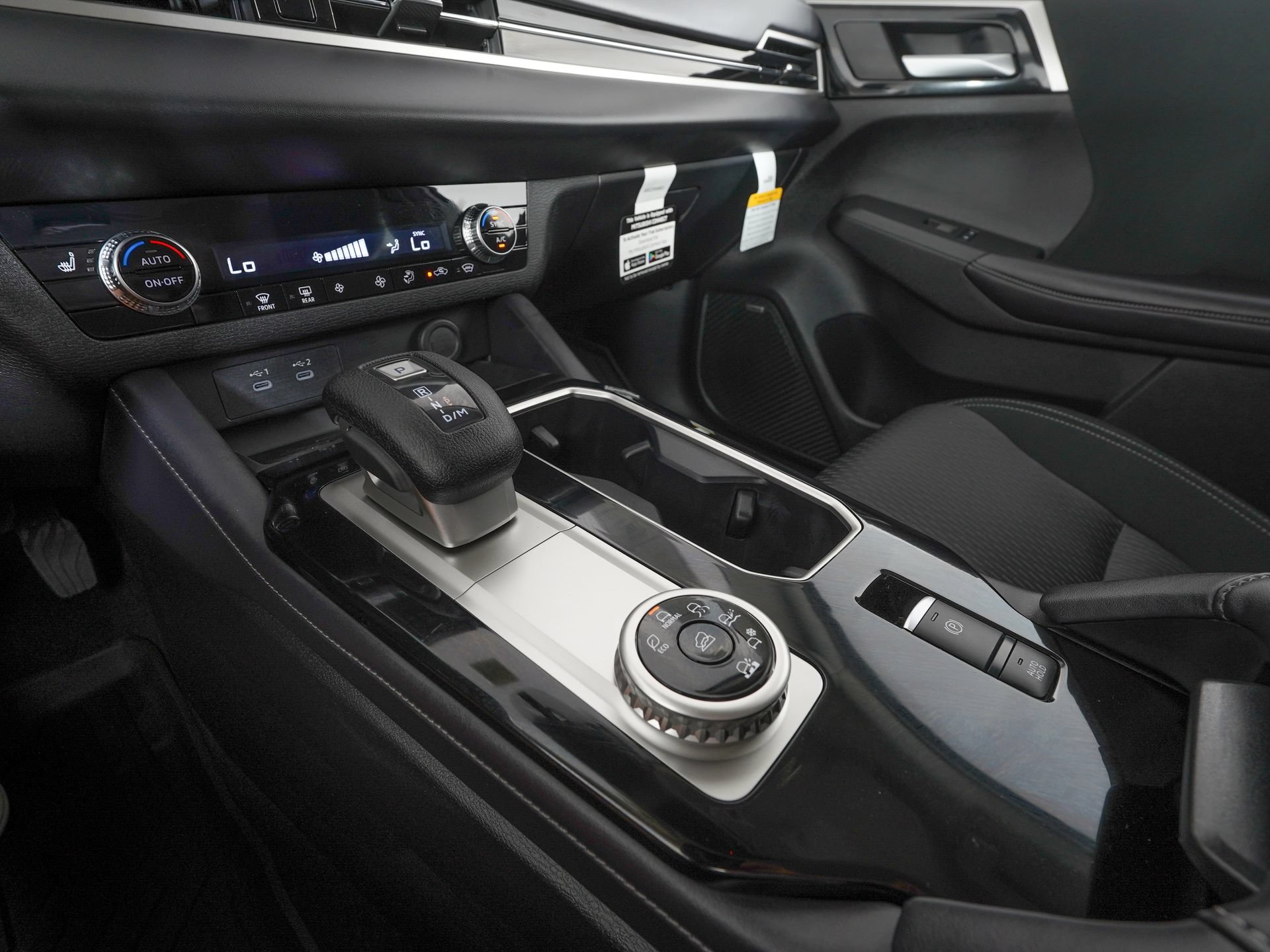 New 2026 Mitsubishi Outlander ES AWD/4WD image 15