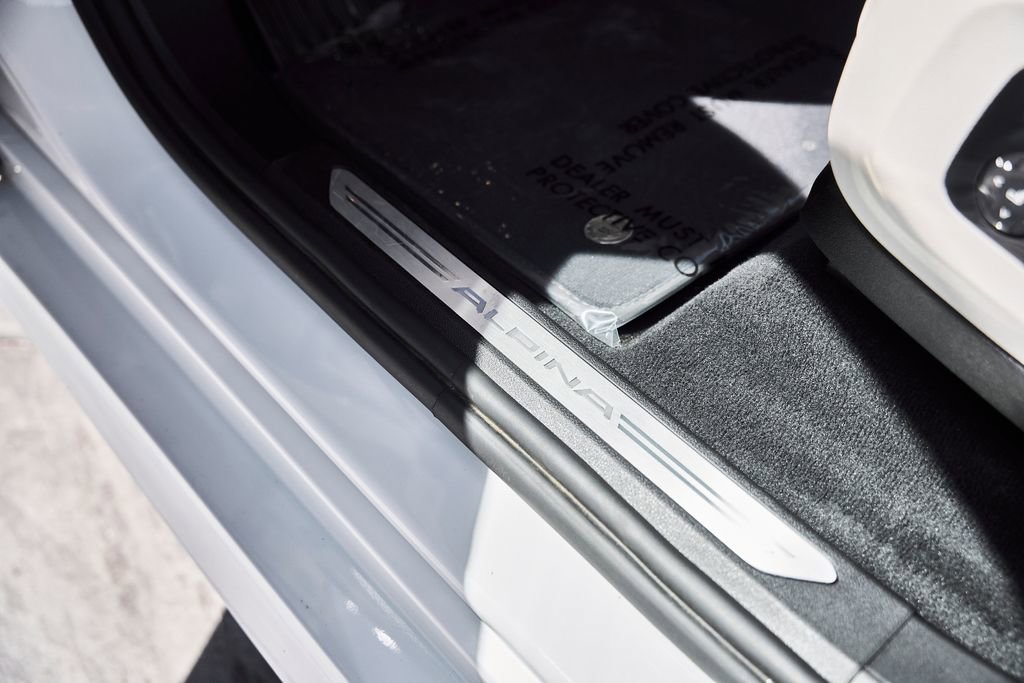 Used 2023 BMW ALPINA XB7 image 39