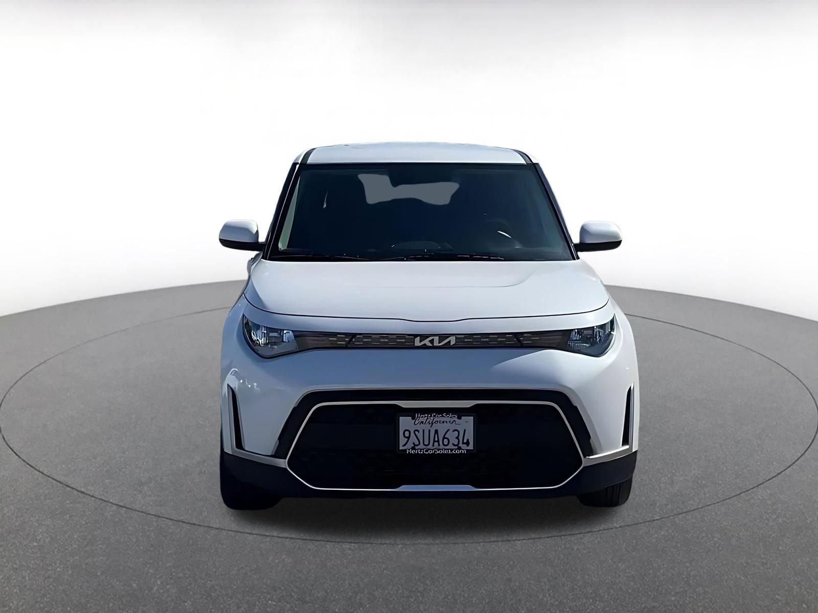 Used 2025 Kia Soul LX w/ LX Technology Package image 3