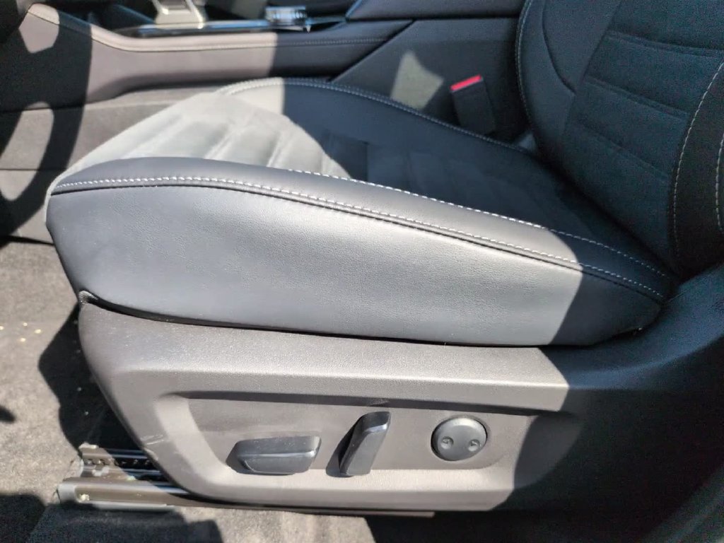 New 2026 Mitsubishi Outlander AWD image 18
