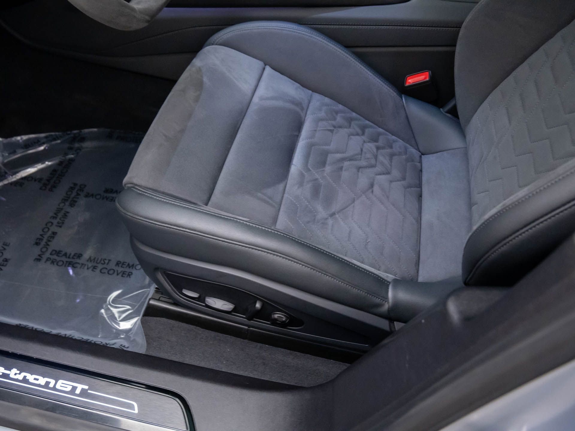 Used 2022 Audi e-tron GT Prestige w/ Prestige Package image 18