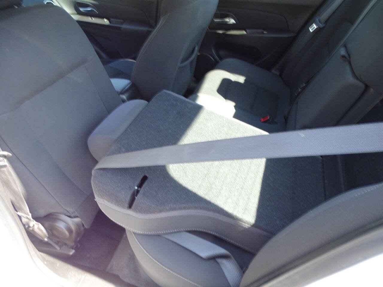 Used 2016 Chevrolet Cruze Limited LT FWD image 26