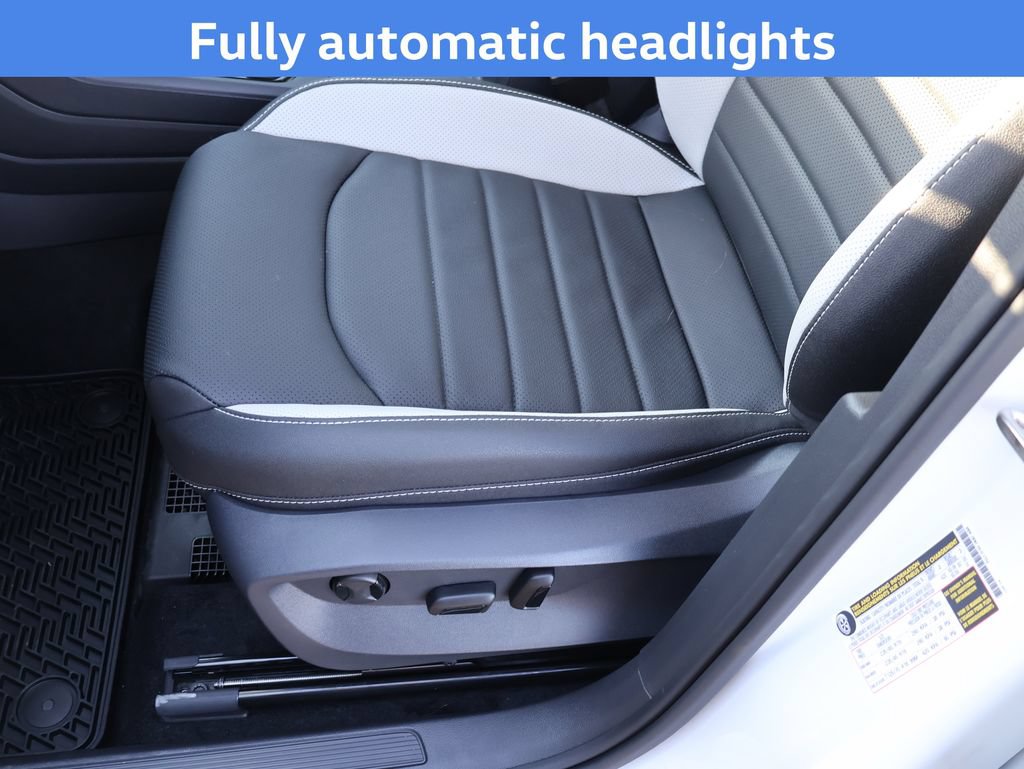 New 2026 Volkswagen Taos SEL AWD/4WD image 10
