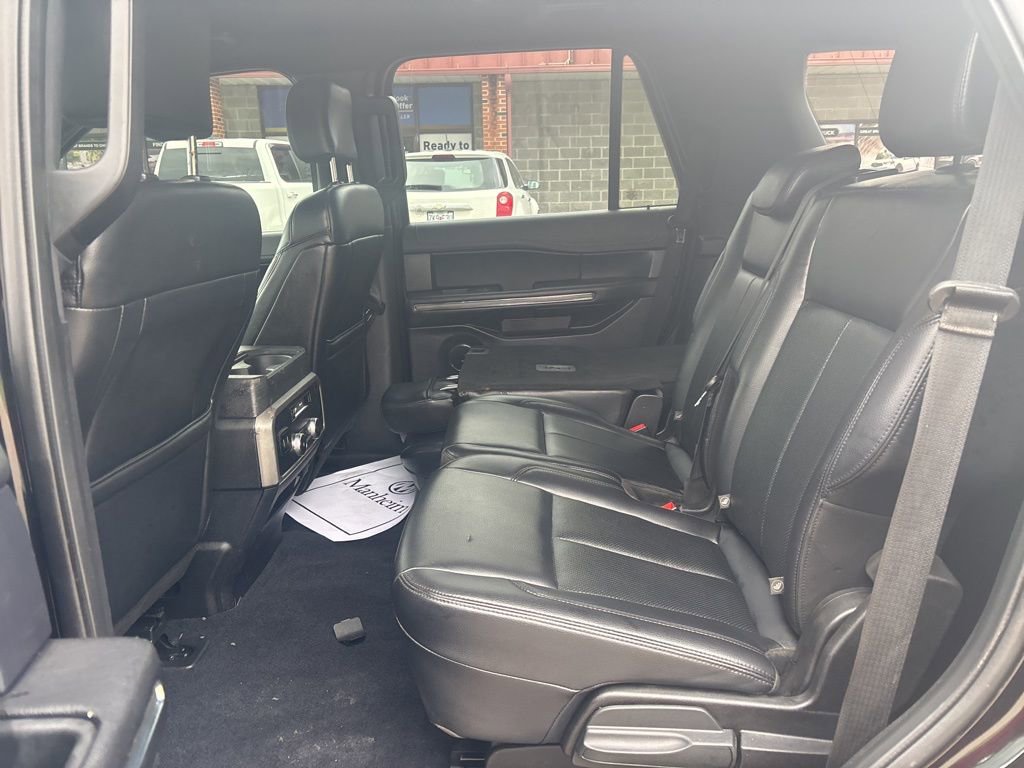 Used 2019 Ford Expedition XLT w/ Equipment Group 201A AWD/4WD image 16