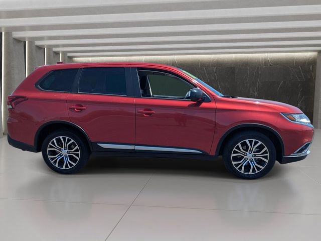 Used 2018 Mitsubishi Outlander ES AWD/4WD image 7