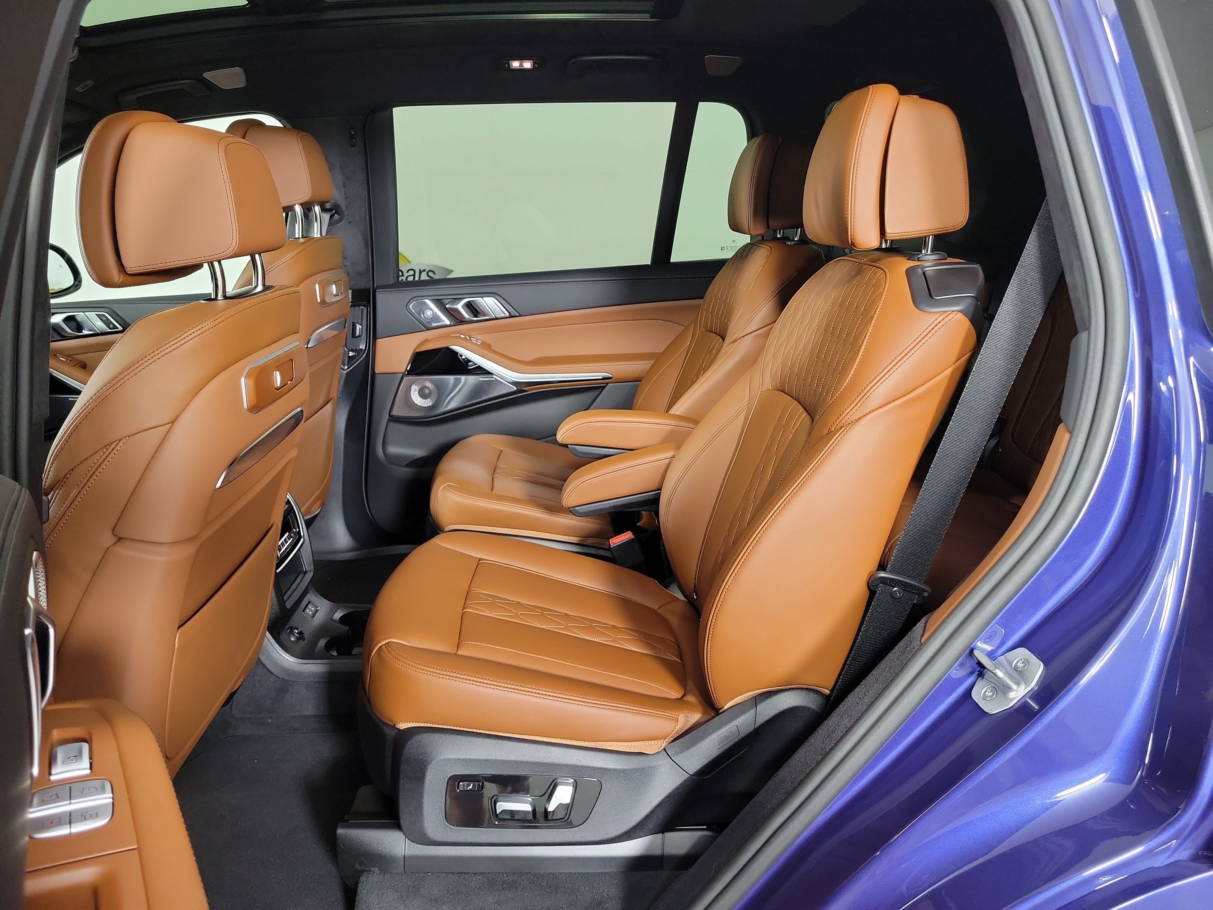 New 2026 BMW ALPINA XB7 AWD/4WD image 10