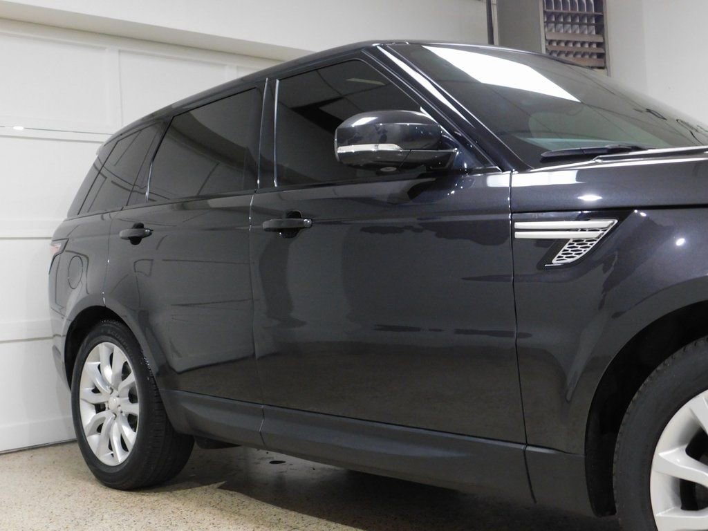 Used 2014 Land Rover Range Rover Sport HSE image 10