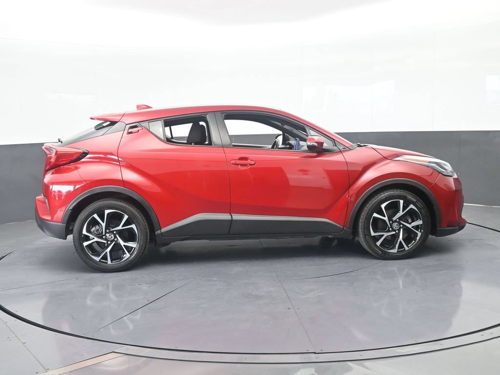 Used 2021 Toyota C-HR XLE FWD image 7