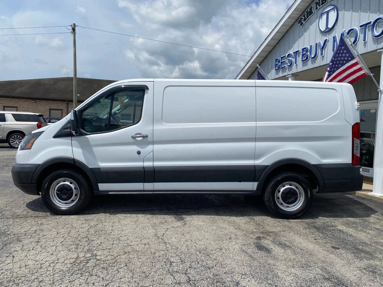 Used 2018 Ford Transit 150 150 3dr SWB Low Roof Cargo Van image 4
