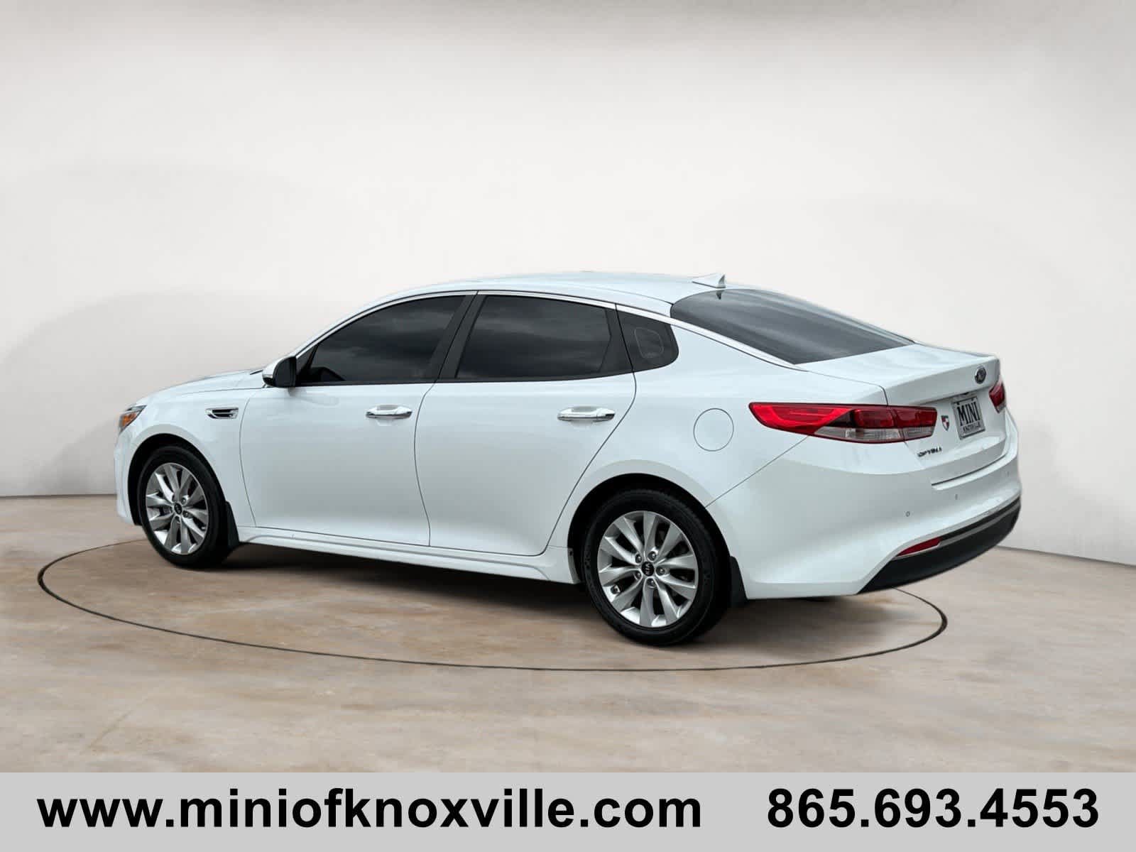 Used 2018 Kia Optima LX w/ 17" Alloy Wheels Package FWD image 5