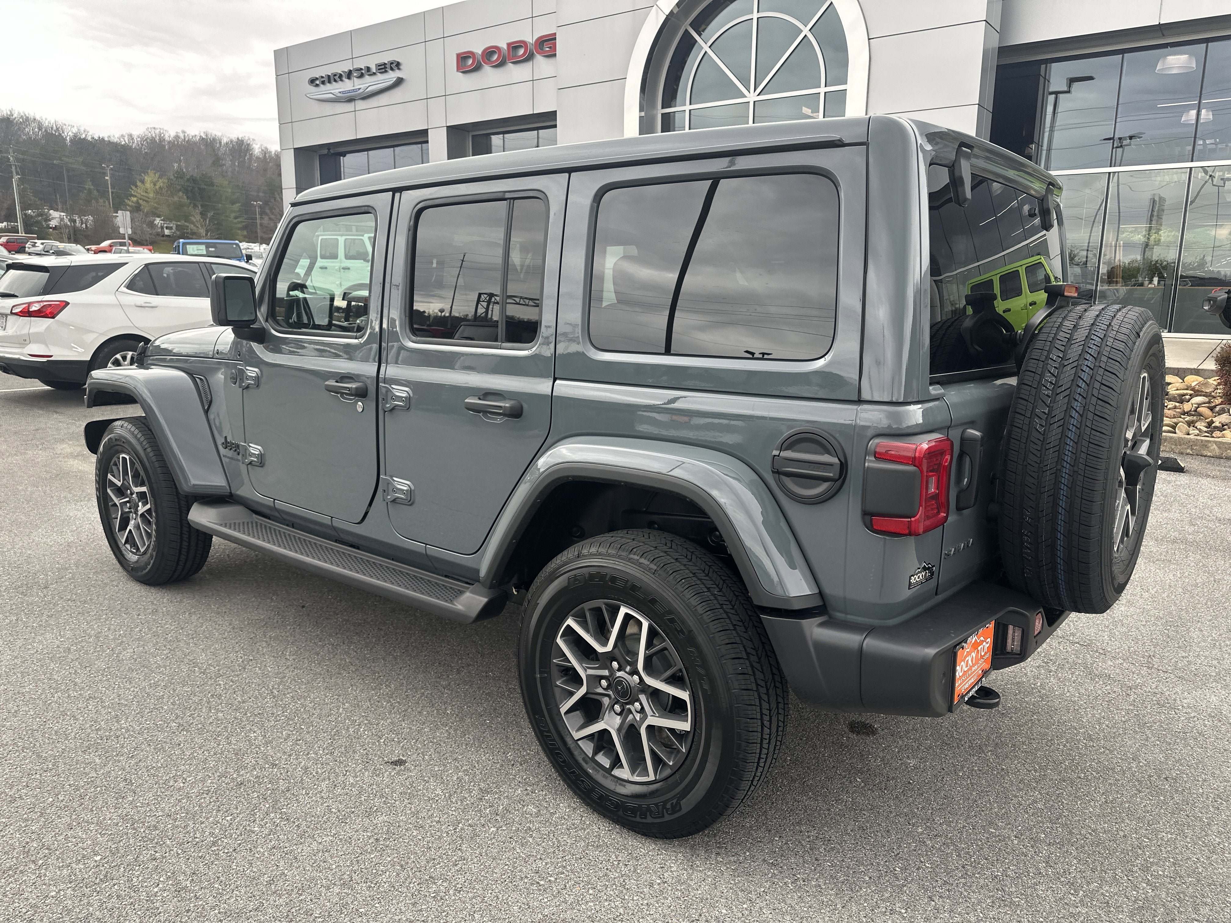 New 2026 Jeep Wrangler Unlimited Sahara AWD/4WD image 9
