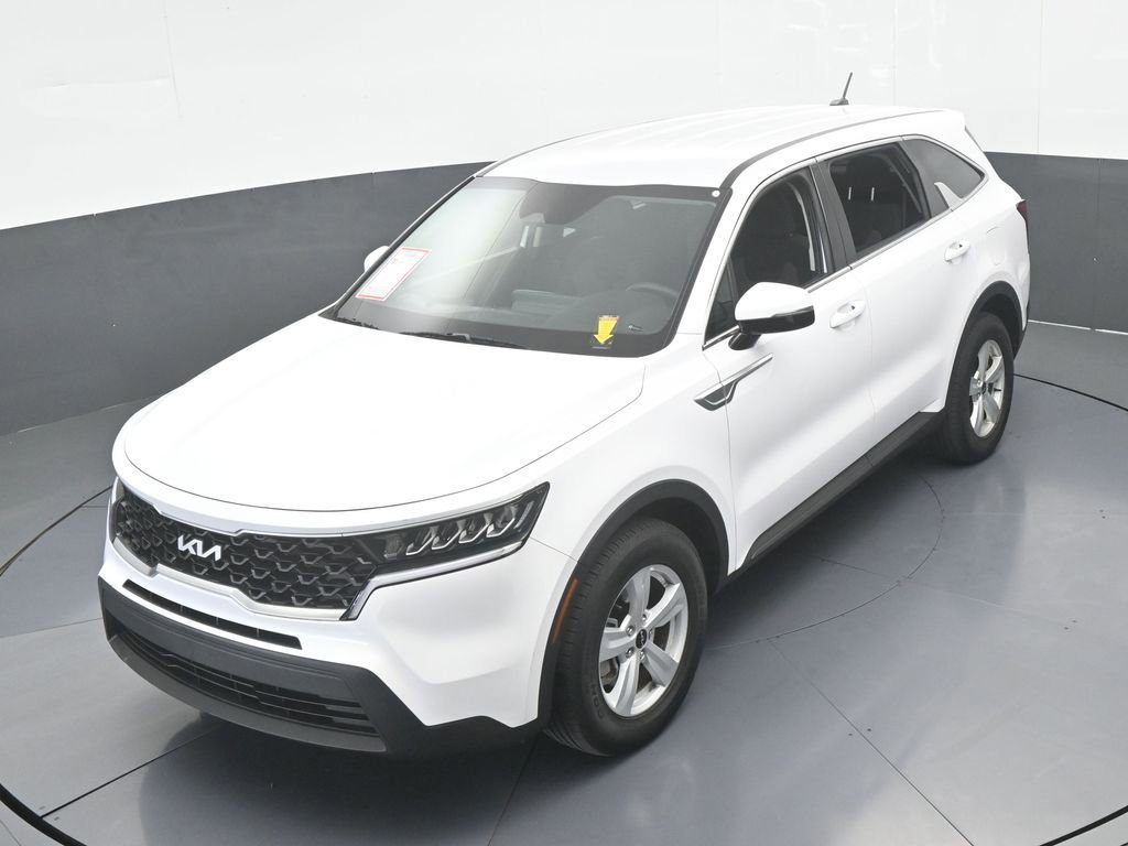 Used 2023 Kia Sorento LX image 42