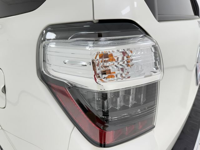 Used 2021 Toyota 4Runner Limited RWD image 36