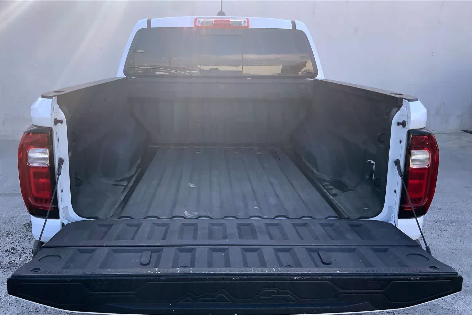 Used 2023 GMC Canyon Elevation w/ Elevation Premium Package AWD/4WD image 18