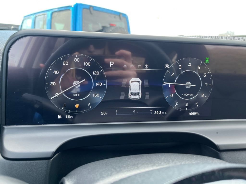 Used 2024 Kia Seltos EX image 19