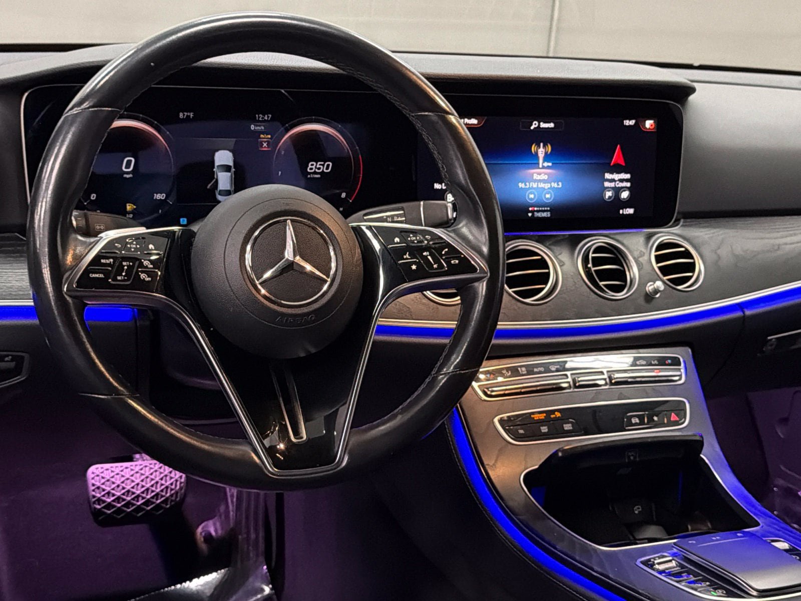 Used 2023 Mercedes-Benz E 350 4MATIC Sedan image 37