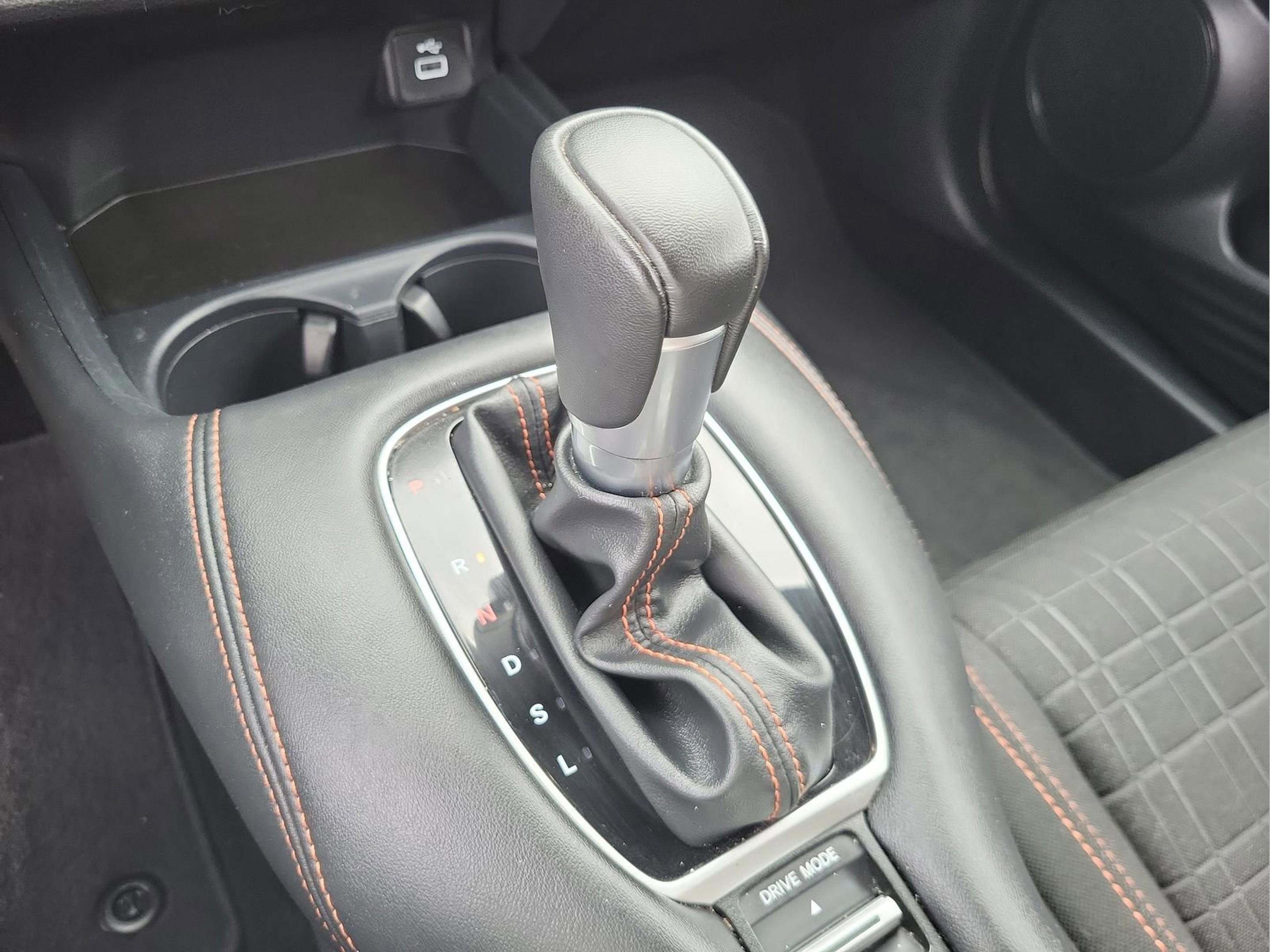 Certified 2025 Honda HR-V Sport image 15