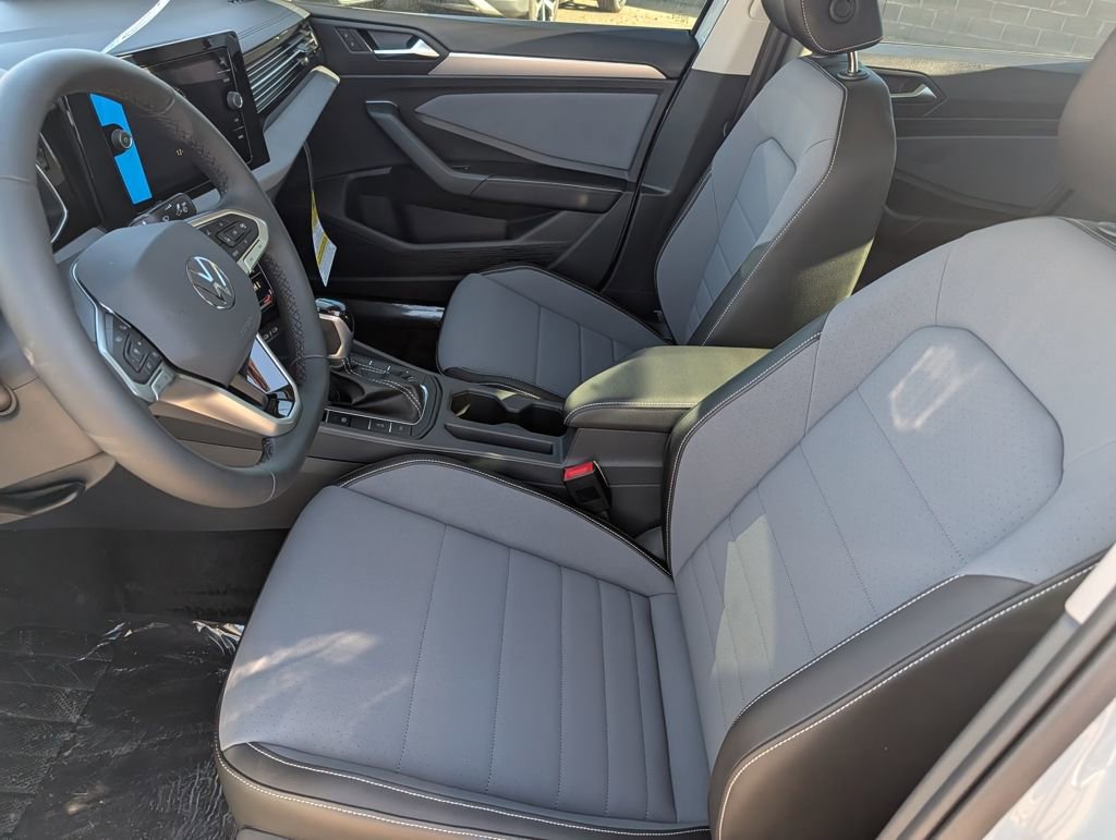 New 2026 Volkswagen Jetta SE image 10