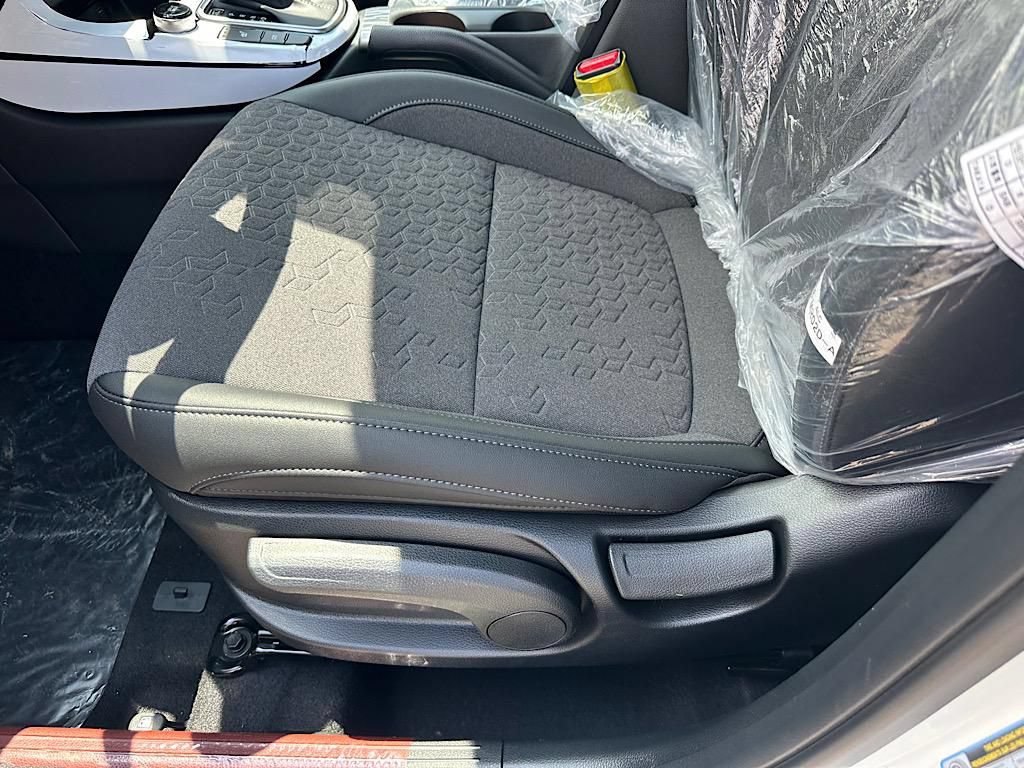 New 2025 Kia Seltos S AWD/4WD image 15