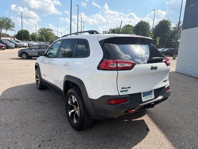 Used 2016 Jeep Cherokee Trailhawk AWD/4WD image 3