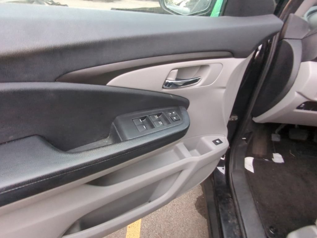 Used 2016 Honda Pilot LX image 8