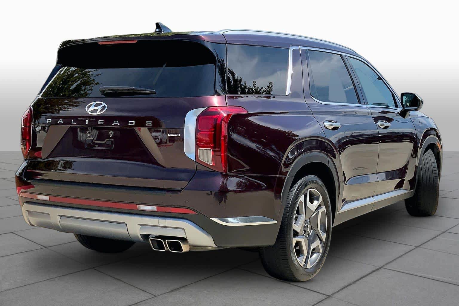 Used 2023 Hyundai Palisade Limited w/ Cargo Package AWD/4WD image 13