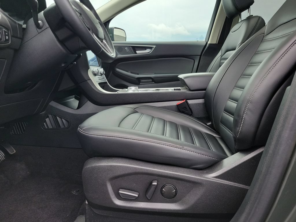 Certified 2024 Ford Edge SEL w/ Convenience Package AWD/4WD image 19