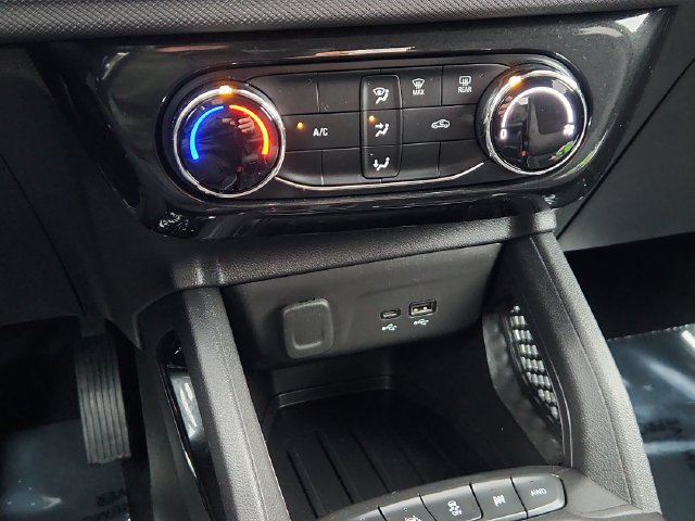 Used 2025 Chevrolet TrailBlazer LT AWD/4WD image 38
