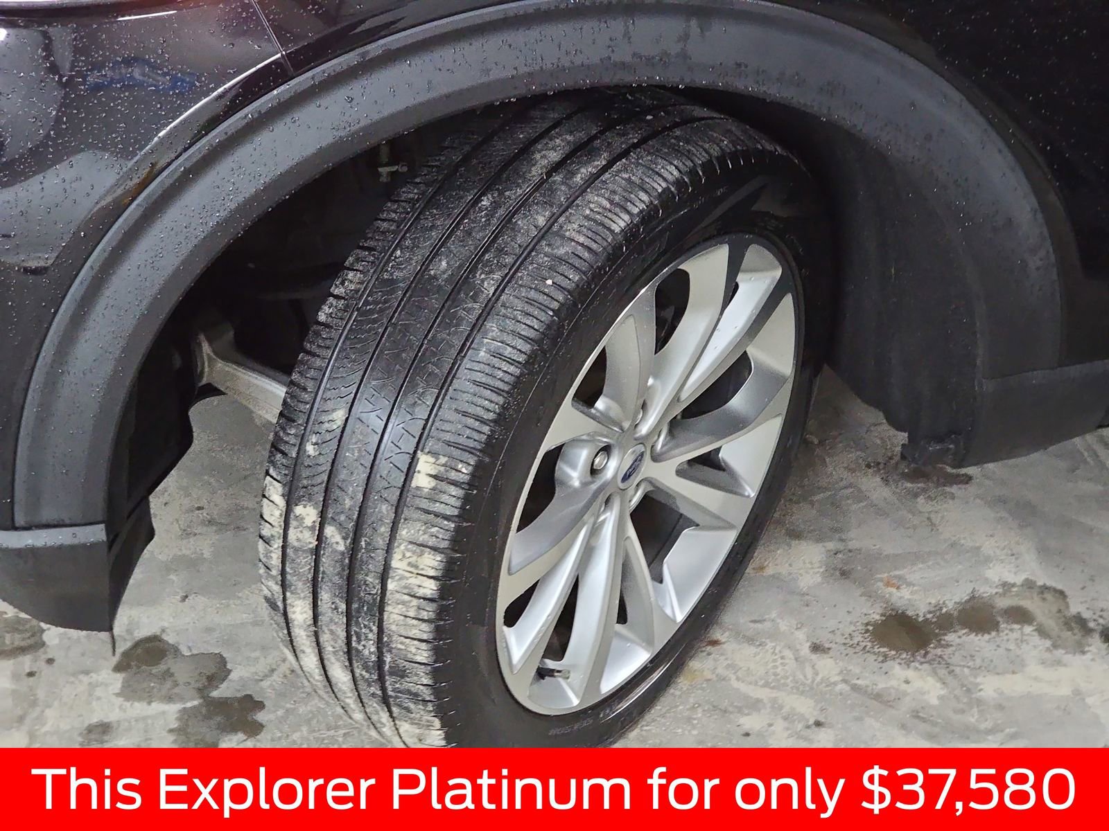 Used 2022 Ford Explorer Platinum w/ Equipment Group 601A AWD/4WD image 43