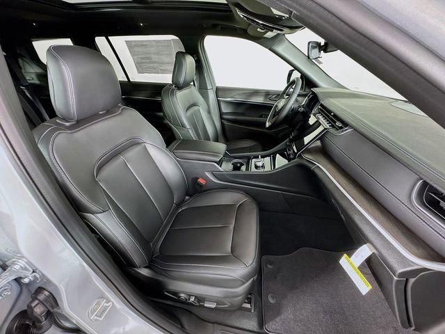 New 2025 Jeep Grand Cherokee L Limited w/ Trailer Tow Package image 33