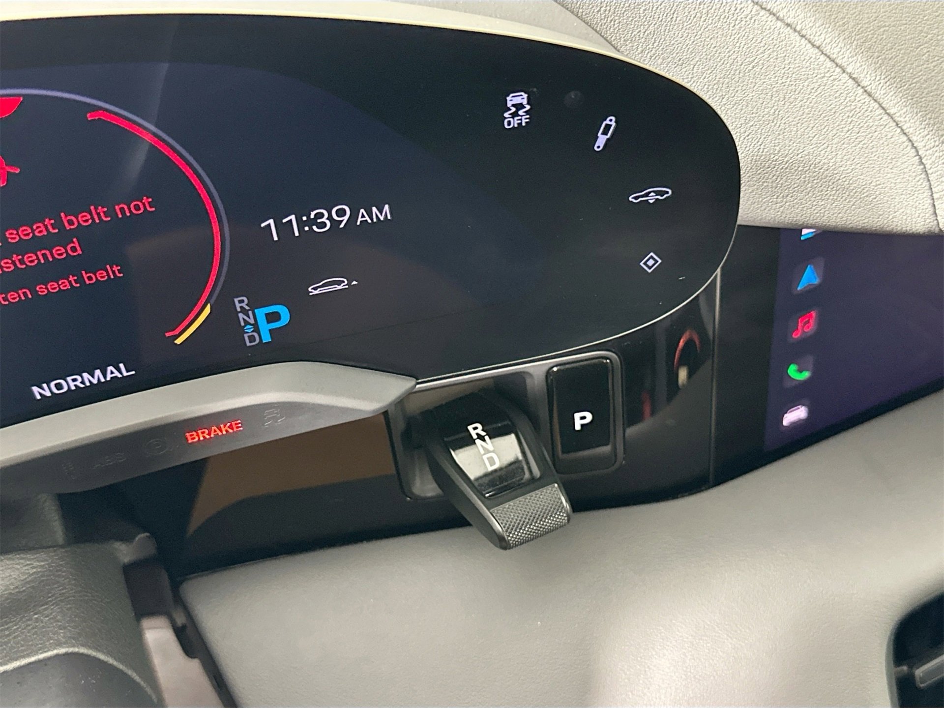 Certified 2024 Porsche Taycan 4 Cross Turismo image 33