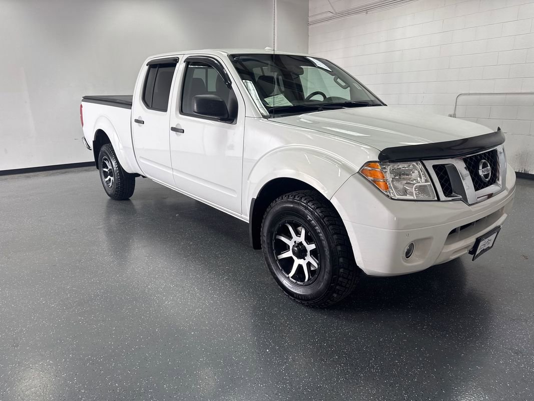 Used 2014 Nissan Frontier SV w/ SV Value Truck Package AWD/4WD image 2