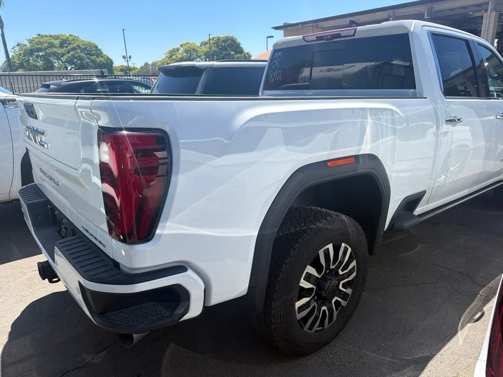 Used 2025 GMC Sierra 3500 Denali Ultimate AWD/4WD image 4