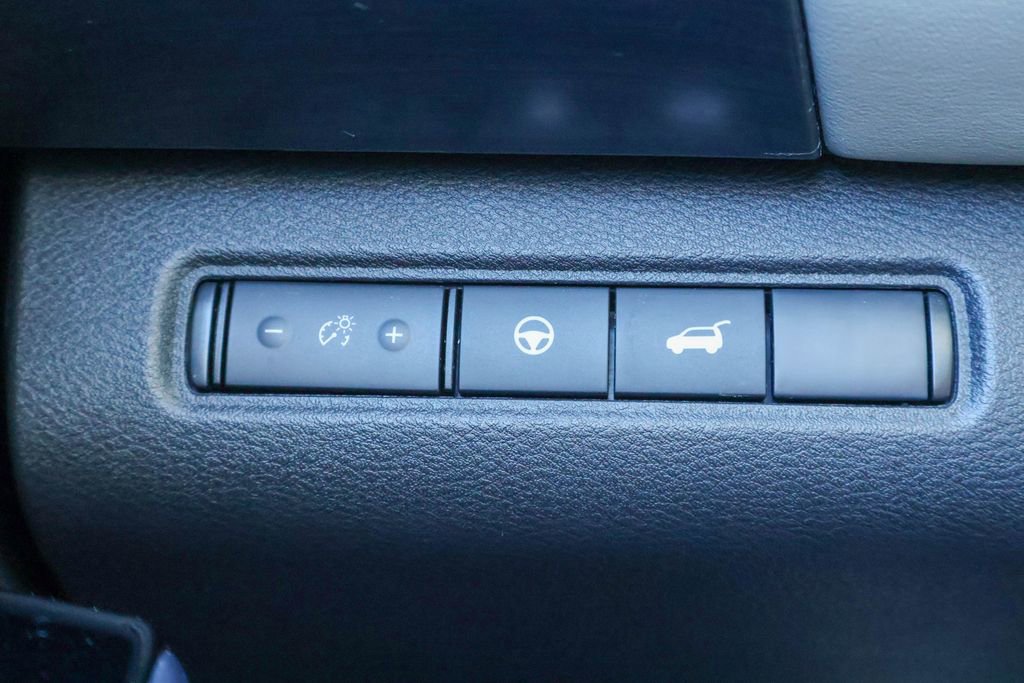 Used 2025 Nissan Pathfinder SL image 18