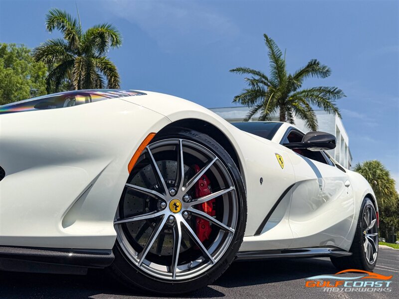 Used 2019 Ferrari 812 Superfast RWD image 11