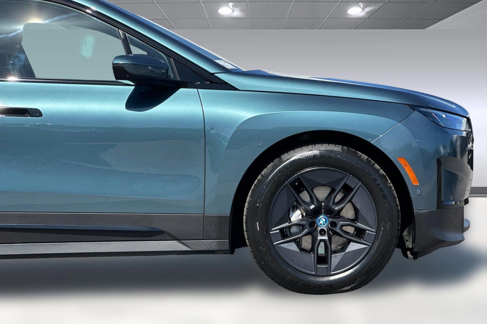 Certified 2023 BMW iX xDrive50 w/ Premium Package AWD/4WD image 35