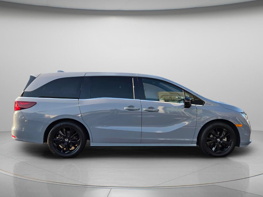 Used 2023 Honda Odyssey Sport image 8