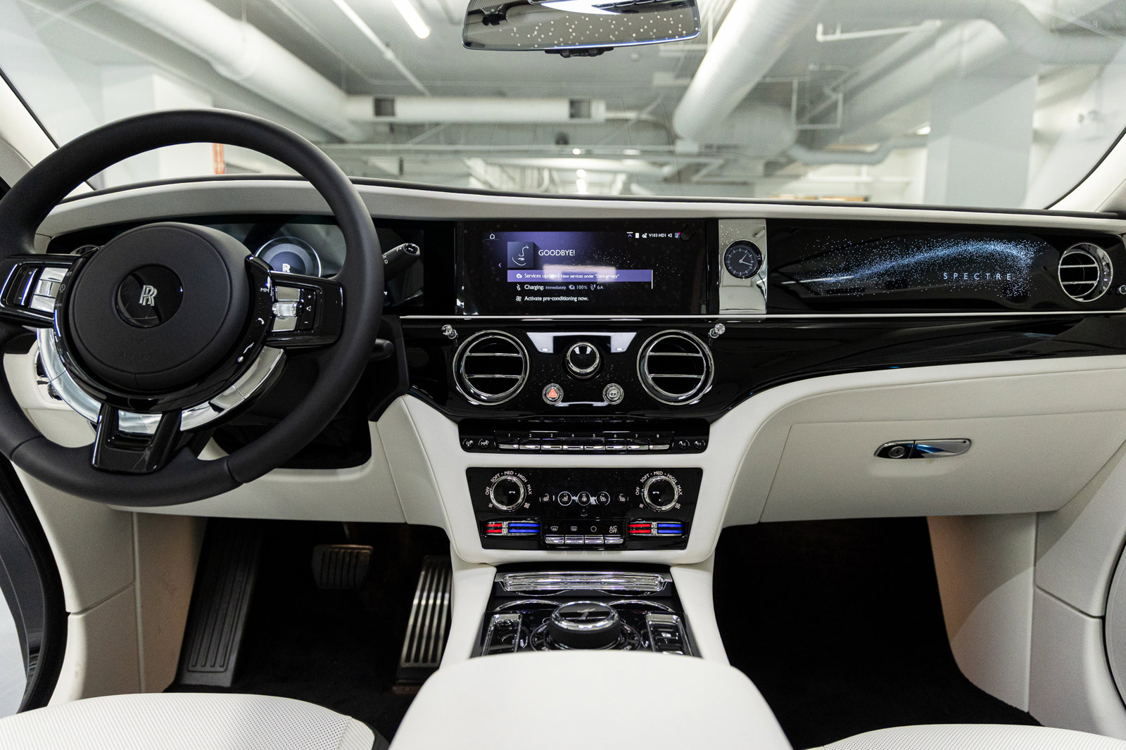 New 2026 Rolls-Royce Spectre image 40