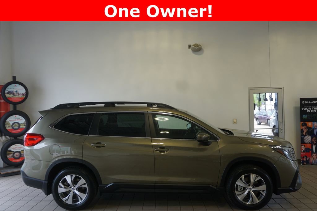 Used 2024 Subaru Ascent Premium w/ Convenience Package AWD/4WD image 2