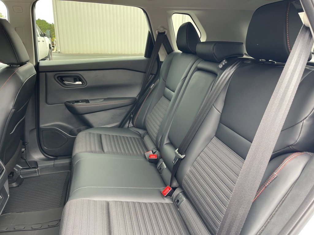 New 2026 Nissan Rogue SV image 18