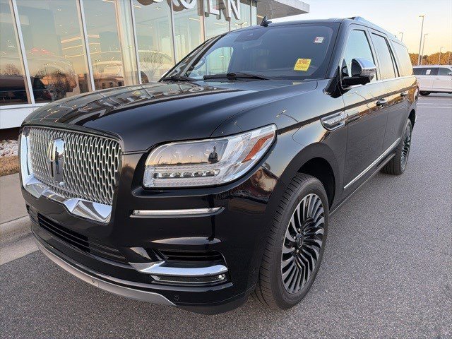 Used 2021 Lincoln Navigator L Black Label w/ Cargo Convenience Package image 11