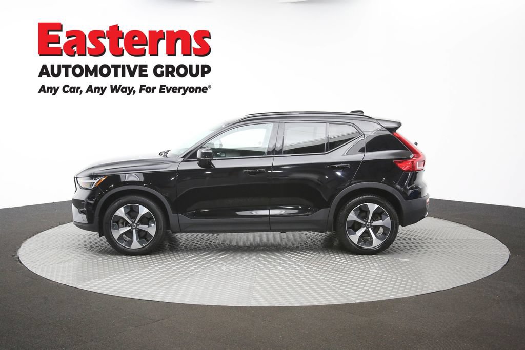Used 2023 Volvo XC40 B4 Ultimate FWD image 56