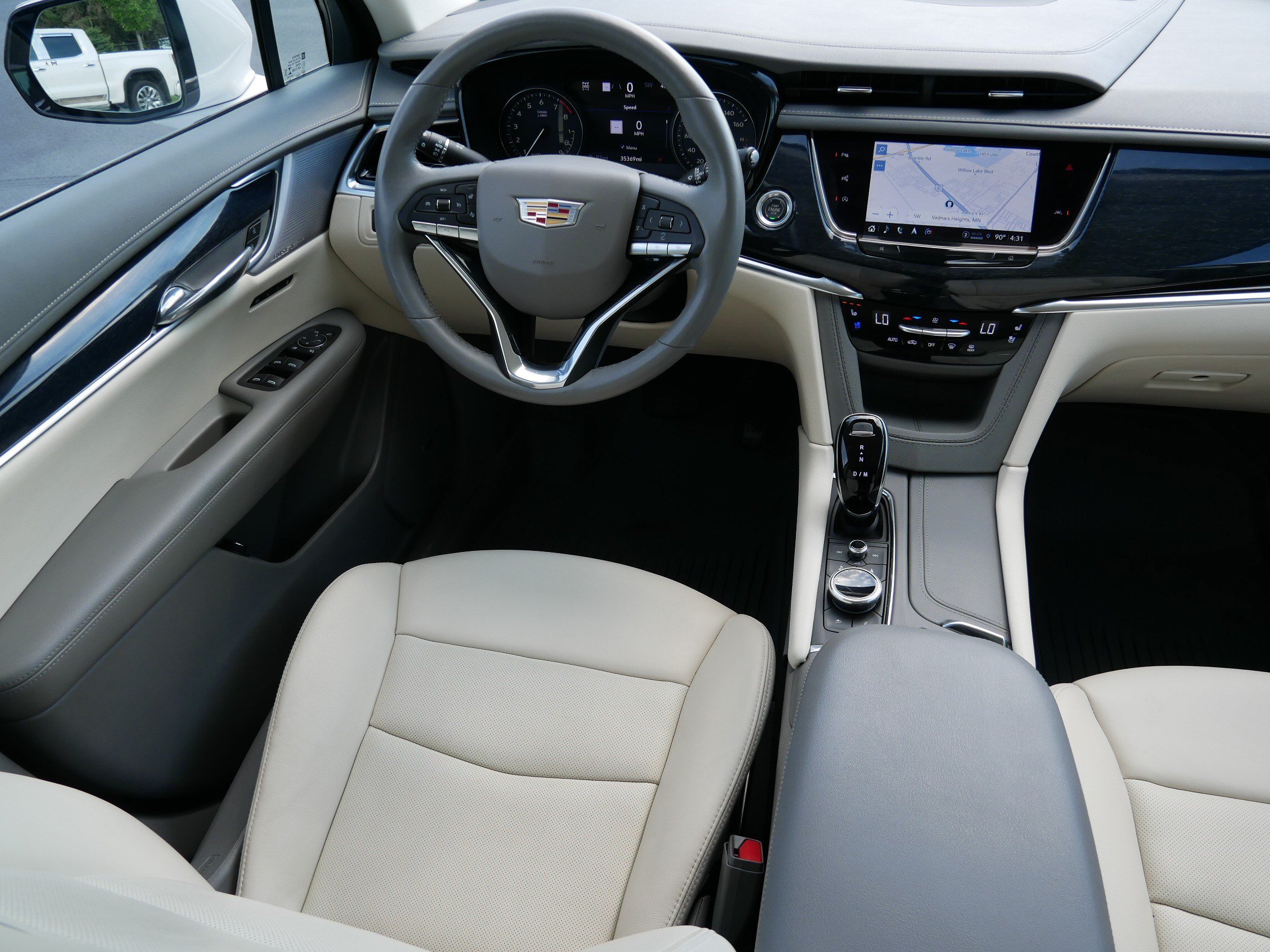 Certified 2023 Cadillac XT6 Premium Luxury w/ Technology Package AWD/4WD image 9