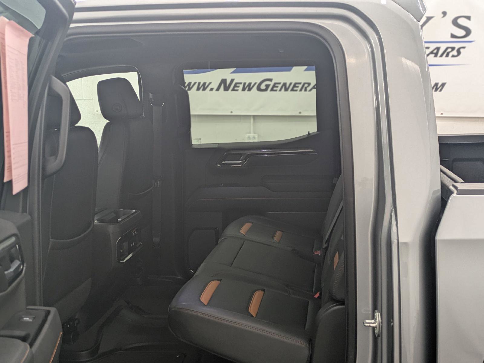 Used 2023 GMC Sierra 1500 AT4 w/ Technology Package image 12