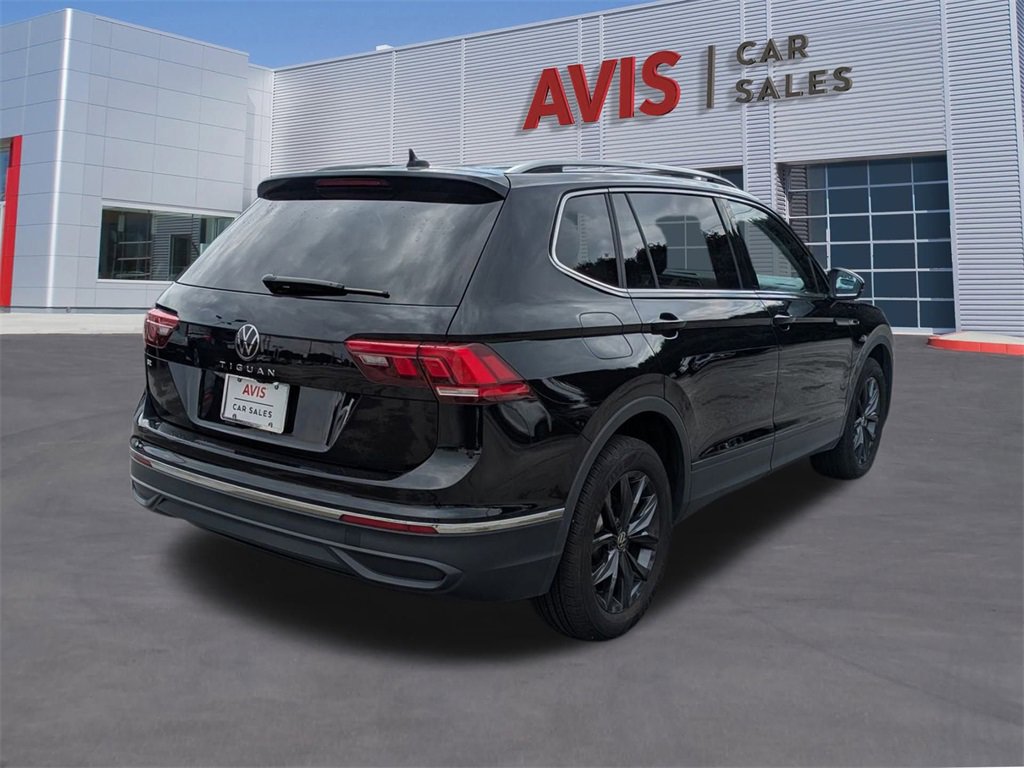 Used 2024 Volkswagen Tiguan SE image 6