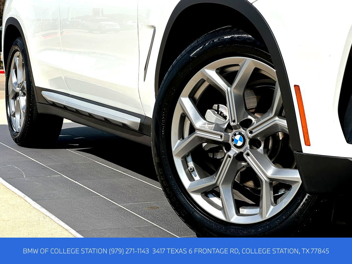 Certified 2024 BMW X3 sDrive30i w/ Convenience Package RWD image 2