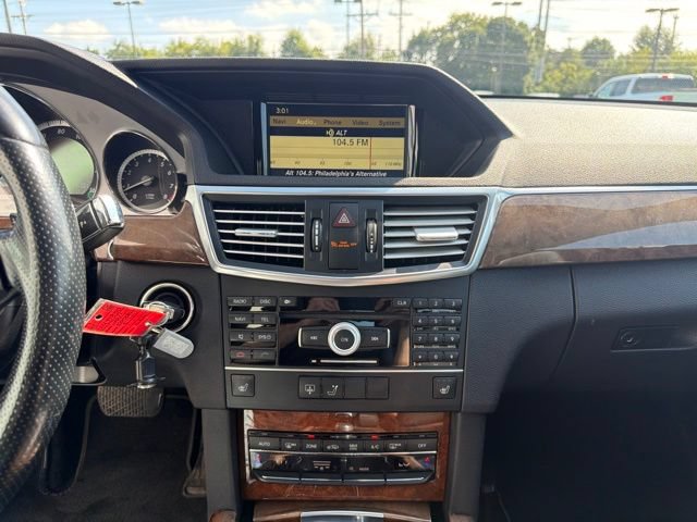 Used 2011 Mercedes-Benz E 350 4MATIC Sedan image 18