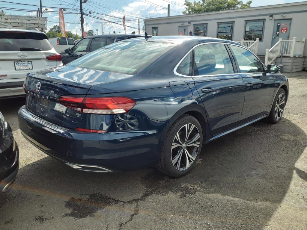 Used 2021 Volkswagen Passat 2.0T SE FWD image 5