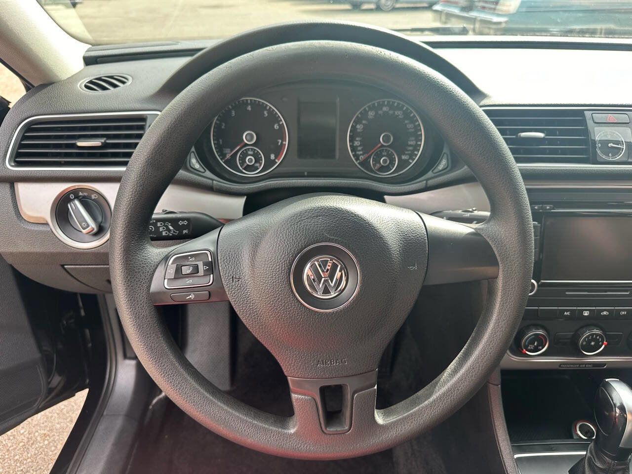 Used 2015 Volkswagen Passat 1.8T S w/ Technology Package FWD image 14